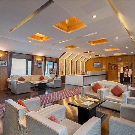 Sterling Kufri Hotel Bagian luar foto