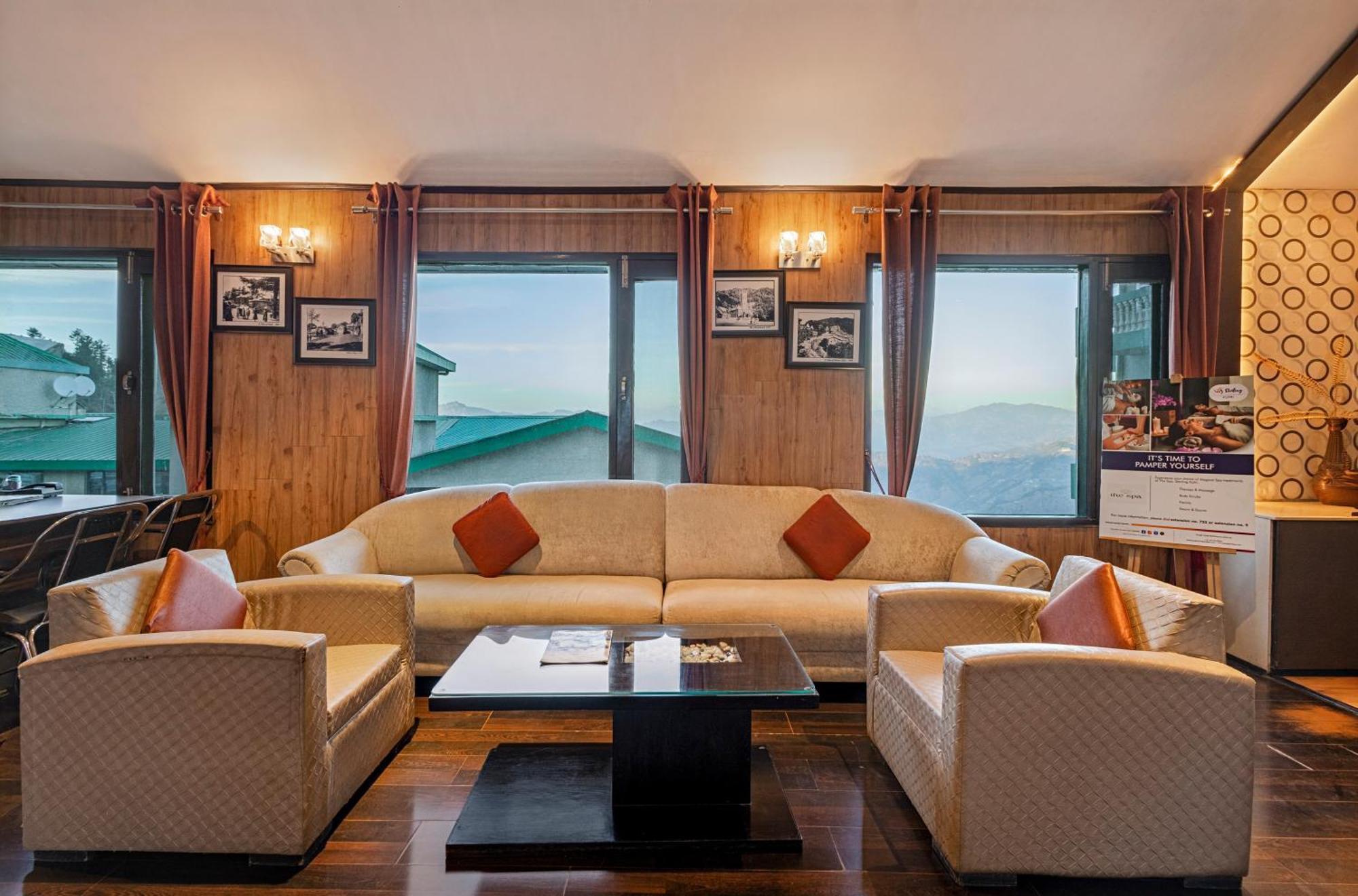 Sterling Kufri Hotel Bagian luar foto