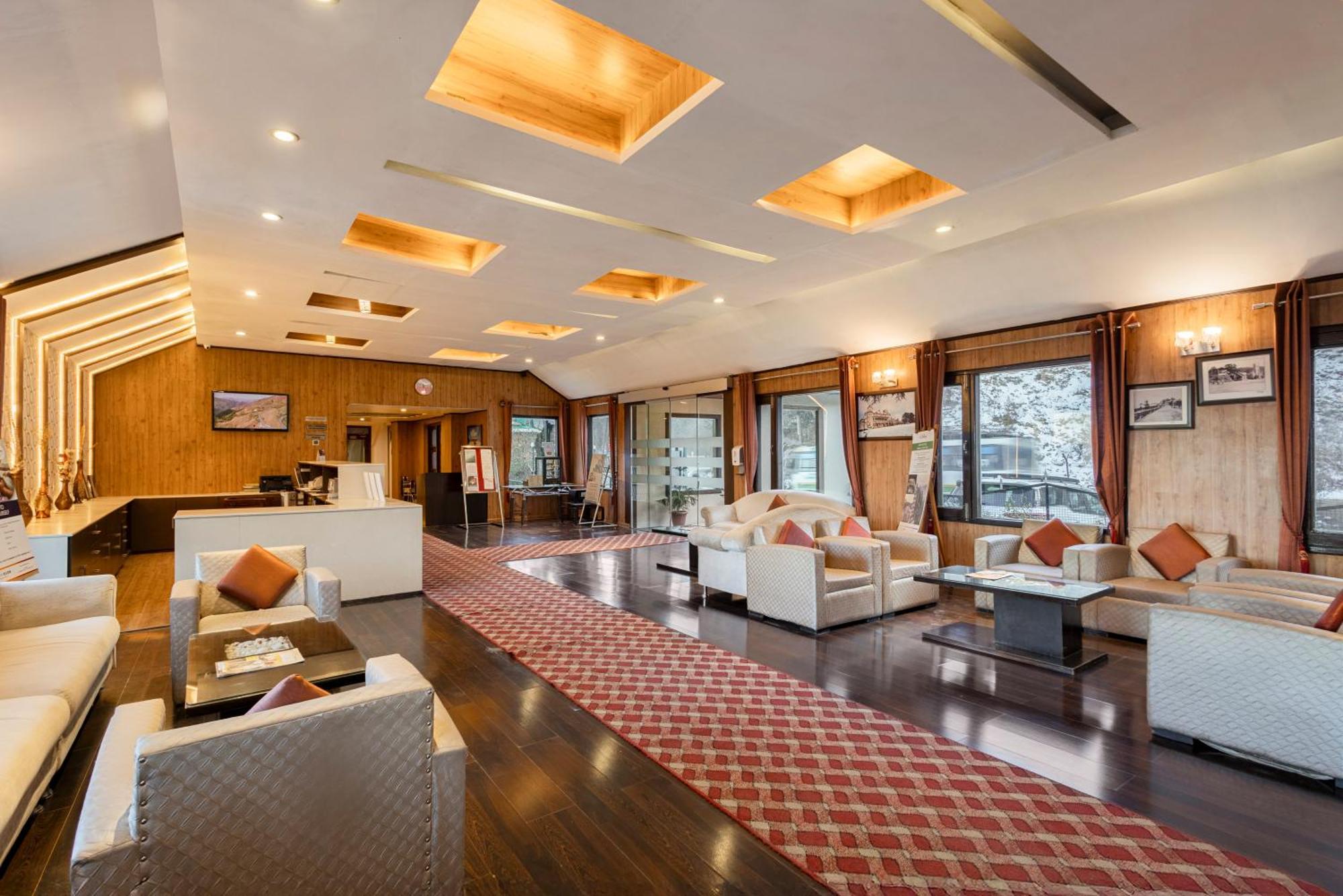 Sterling Kufri Hotel Bagian luar foto