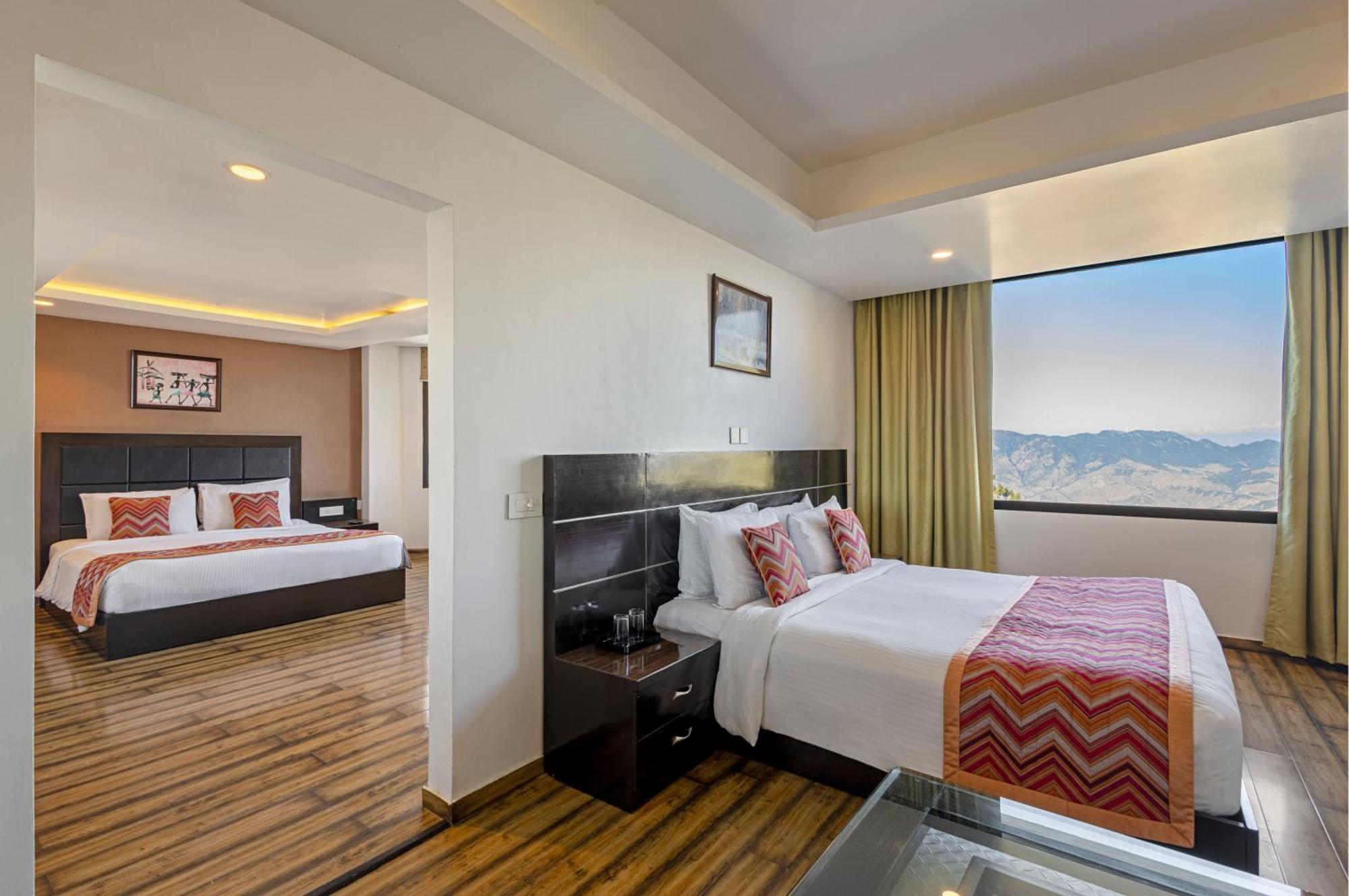 Sterling Kufri Hotel Bagian luar foto