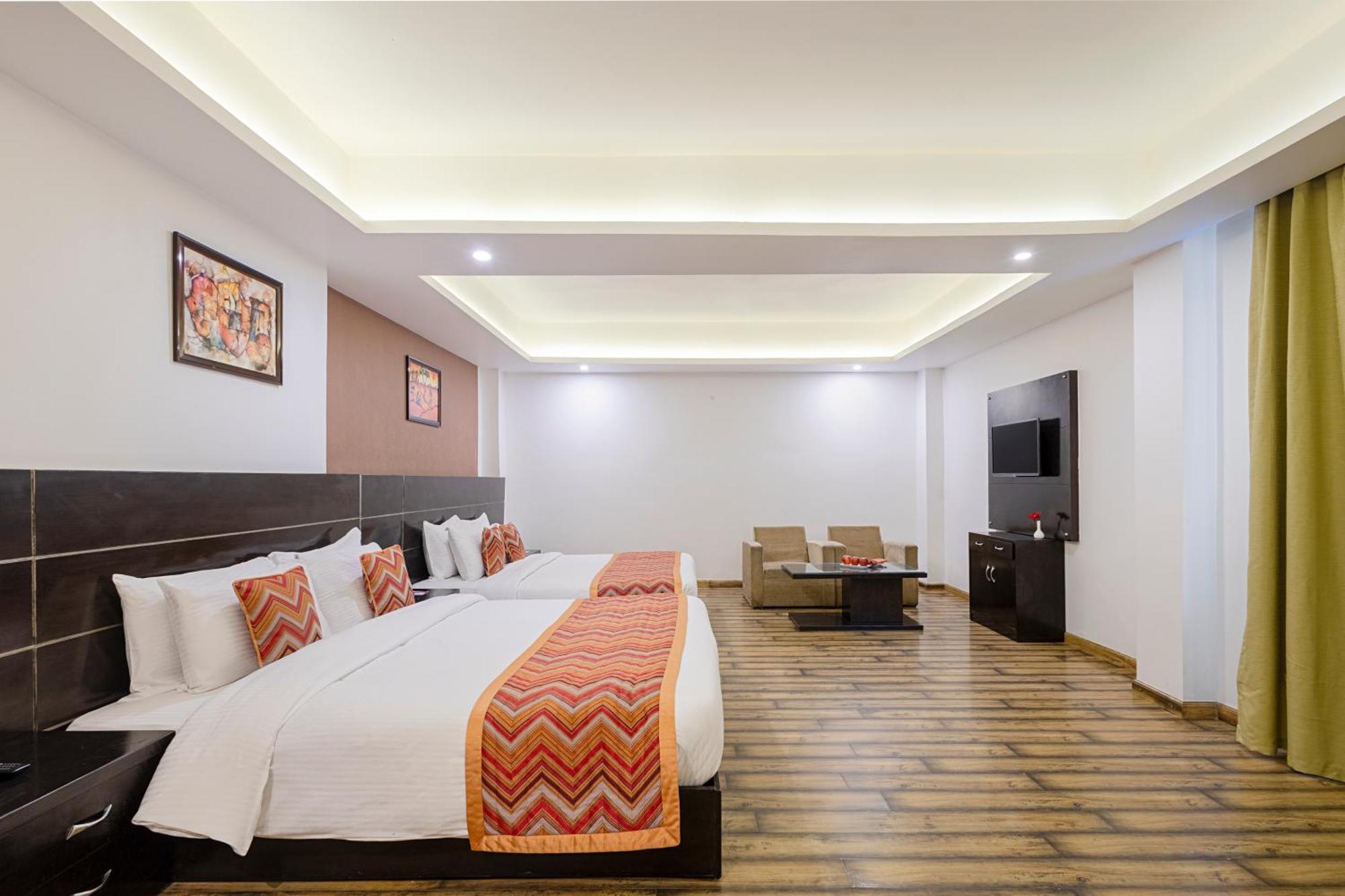Sterling Kufri Hotel Bagian luar foto