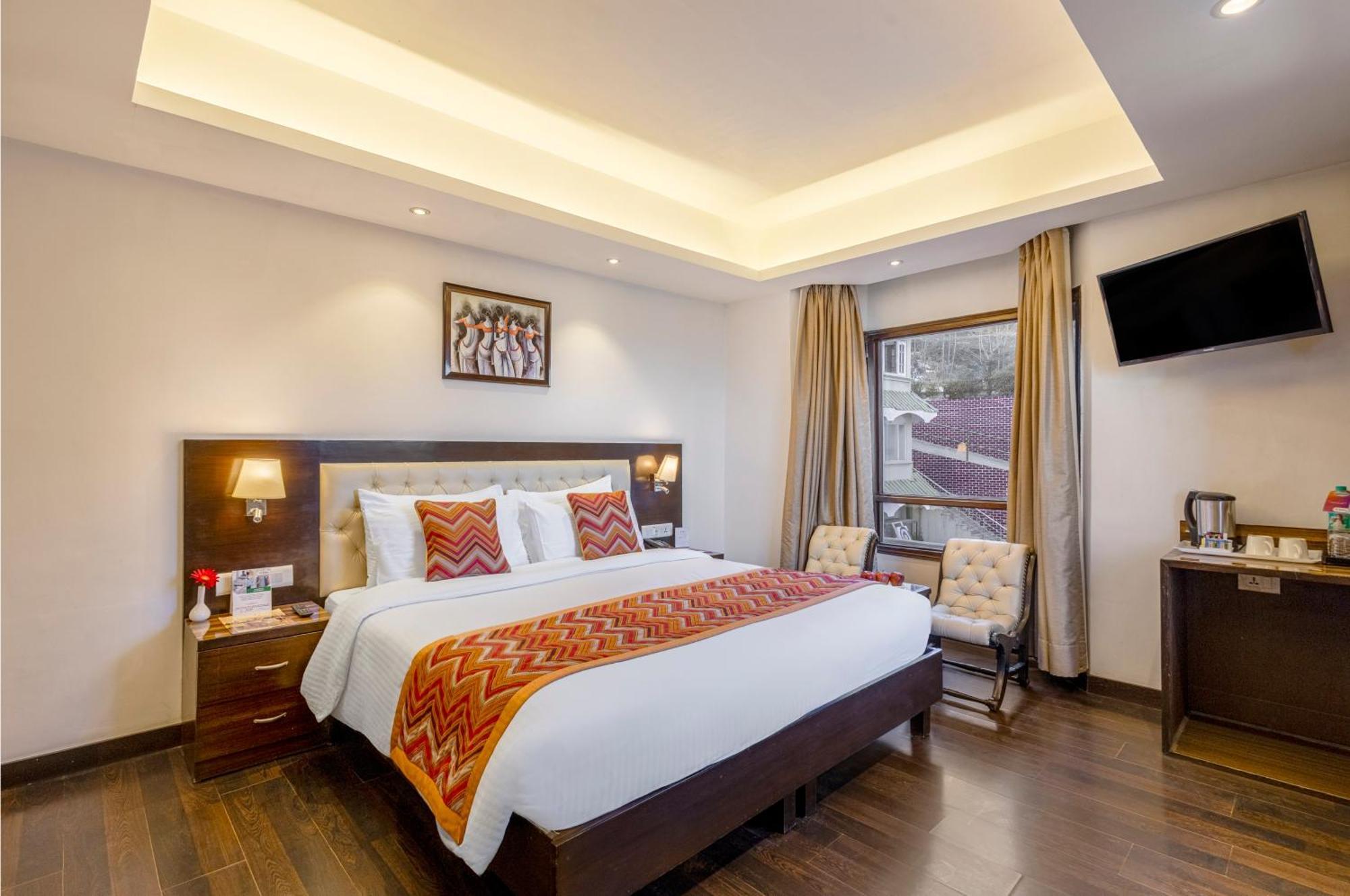 Sterling Kufri Hotel Bagian luar foto