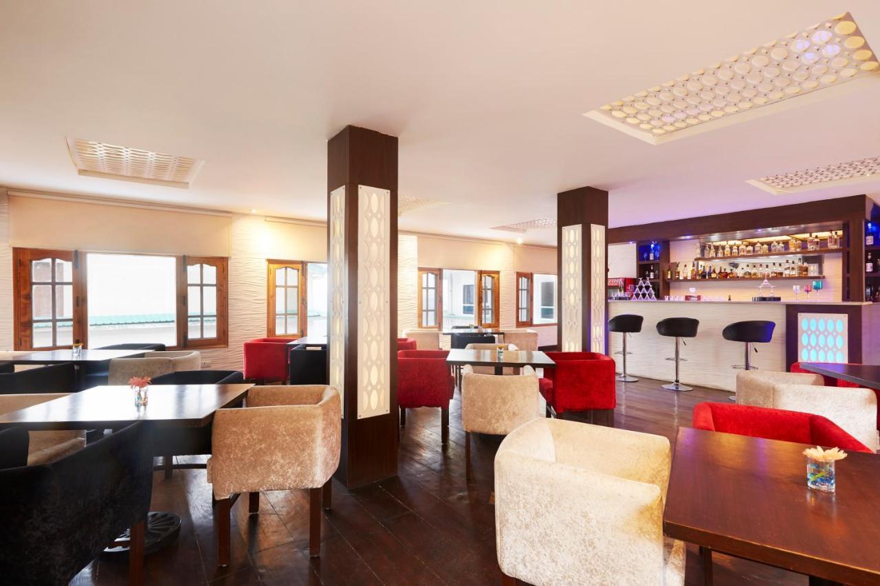 Sterling Kufri Hotel Bagian luar foto